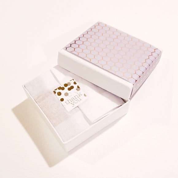 Silver plated ball post earring w/ peral shell - Picture 5 of 6